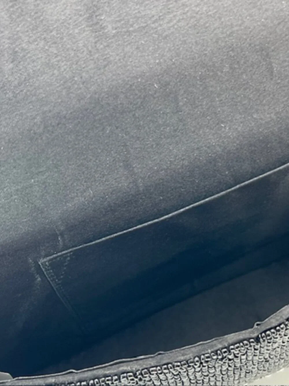 TikTok Sensation! Hand-beaded Shoulder Bag, New York Skyline Design w/Bag Charms - Picture 7 of 8